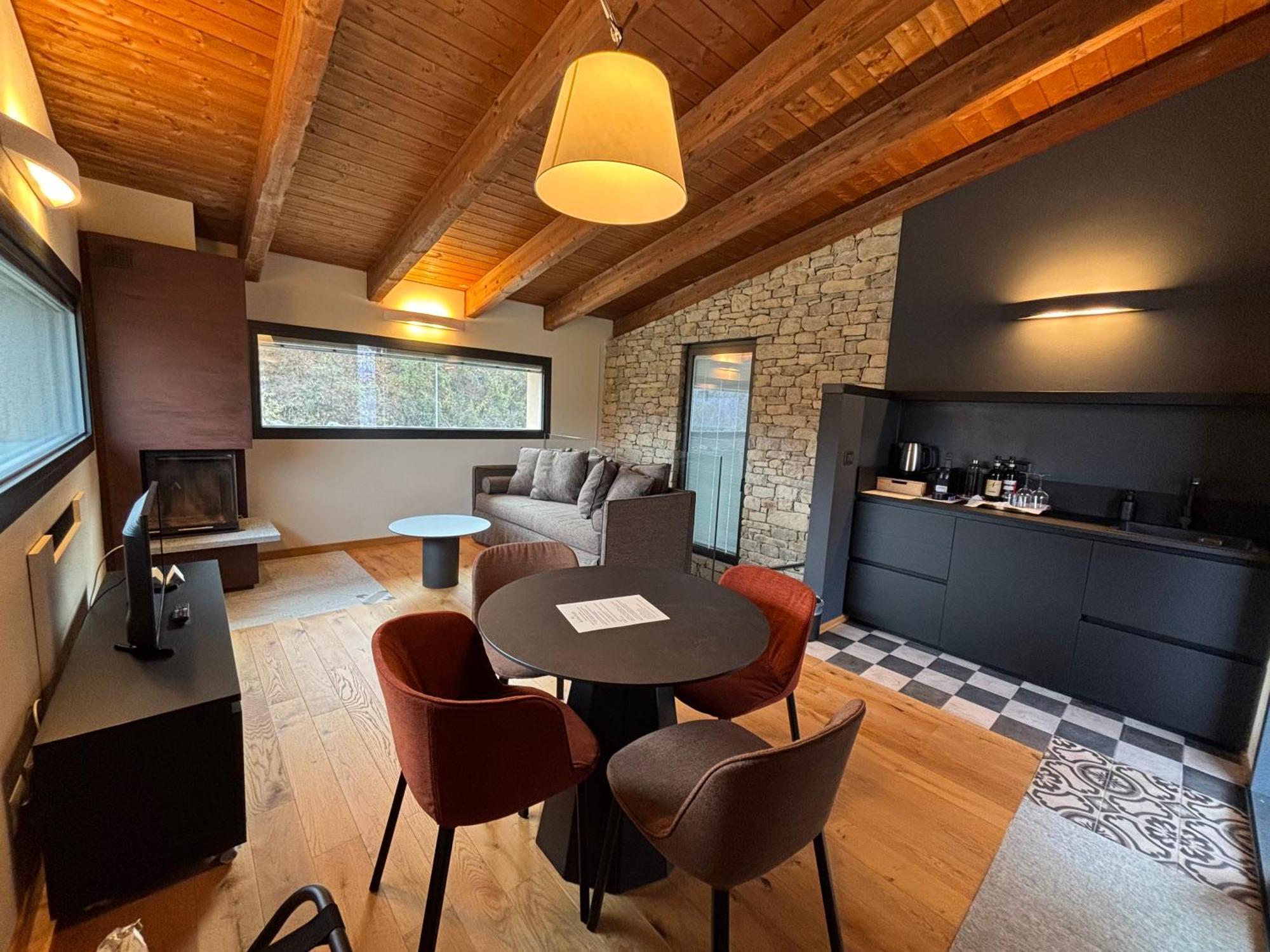 Garesio Wine Resort Serralunga d'Alba Luaran gambar
